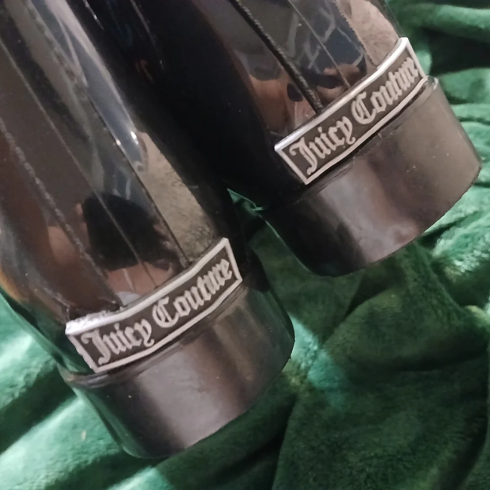 Juicy Couture Black Ankle Rain Boots - Picture 8 of 9